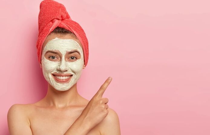 Utilisez des masques à base de plantes pour les soins et le rajeunissement de la peau du visage